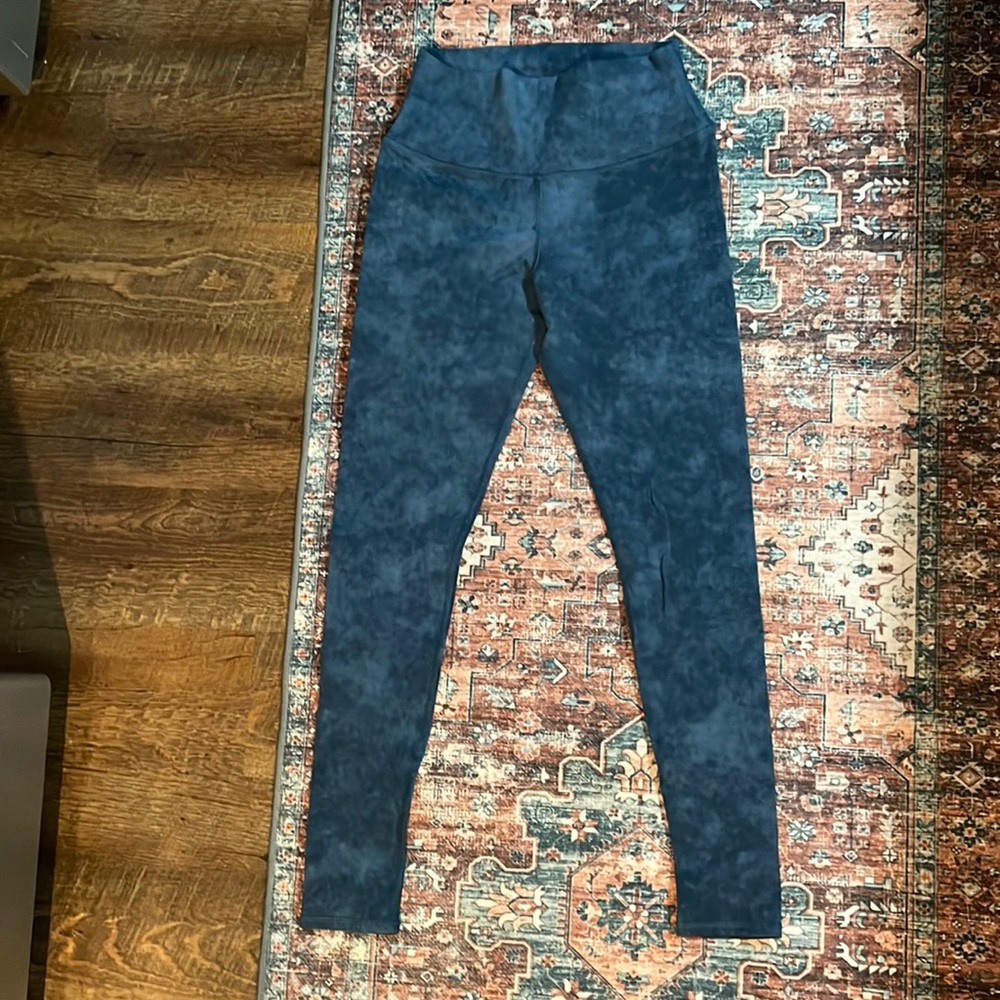 Alo Leggings